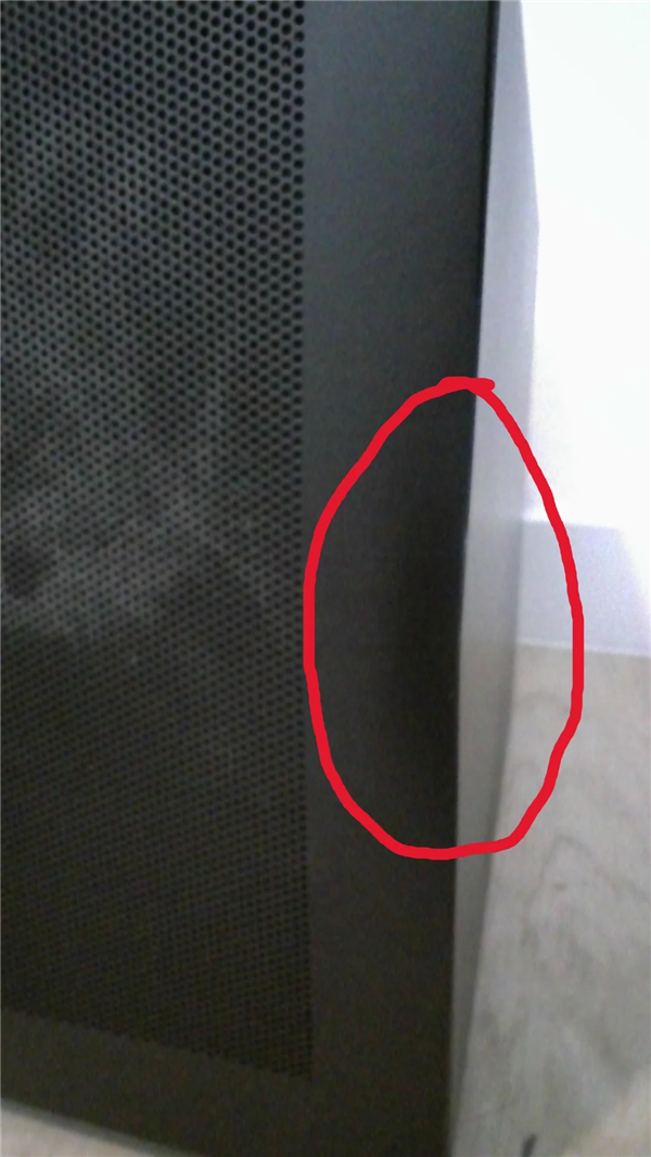 硬度离谱！RTX 5070主机遭亲爹连续暴摔：机箱变形硬是没坏