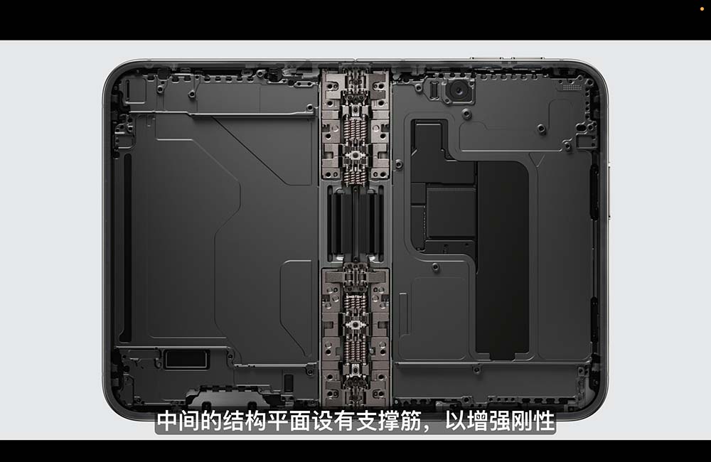 顶配两万六！苹果折叠屏iPhone来了，首搭屏下摄像+2nm芯王，库克现场交班