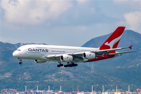 四发巨无霸打不过双发省油机！澳洲航空提前4年退役全部空客A380 