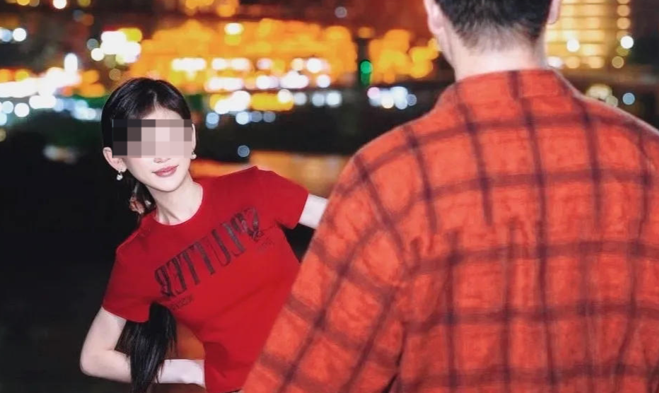▲莹莹此前在某平台公布的照片