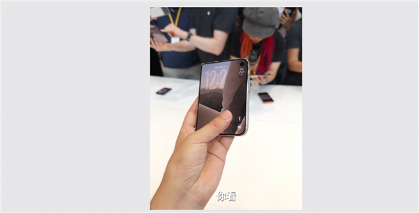 影视飓风Tim反掰iPhone Duo后闪屏 李楠：反着掰是为了流量和话题吗