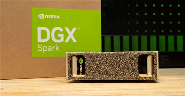 涨声一片!英伟达DGX Spark涨到33550元 RTX Spark下月上市恐再涨