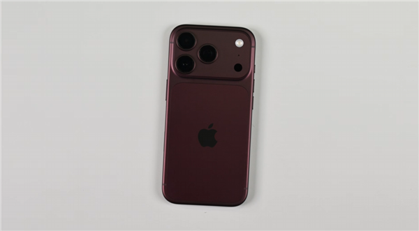 iFixit拆解iPhone 18 Pro！可变光圈精密到离谱 6片叶片薄如发丝  