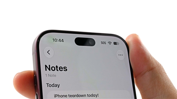 iFixit拆解iPhone 18 Pro！可变光圈精密到离谱 6片叶片薄如发丝  