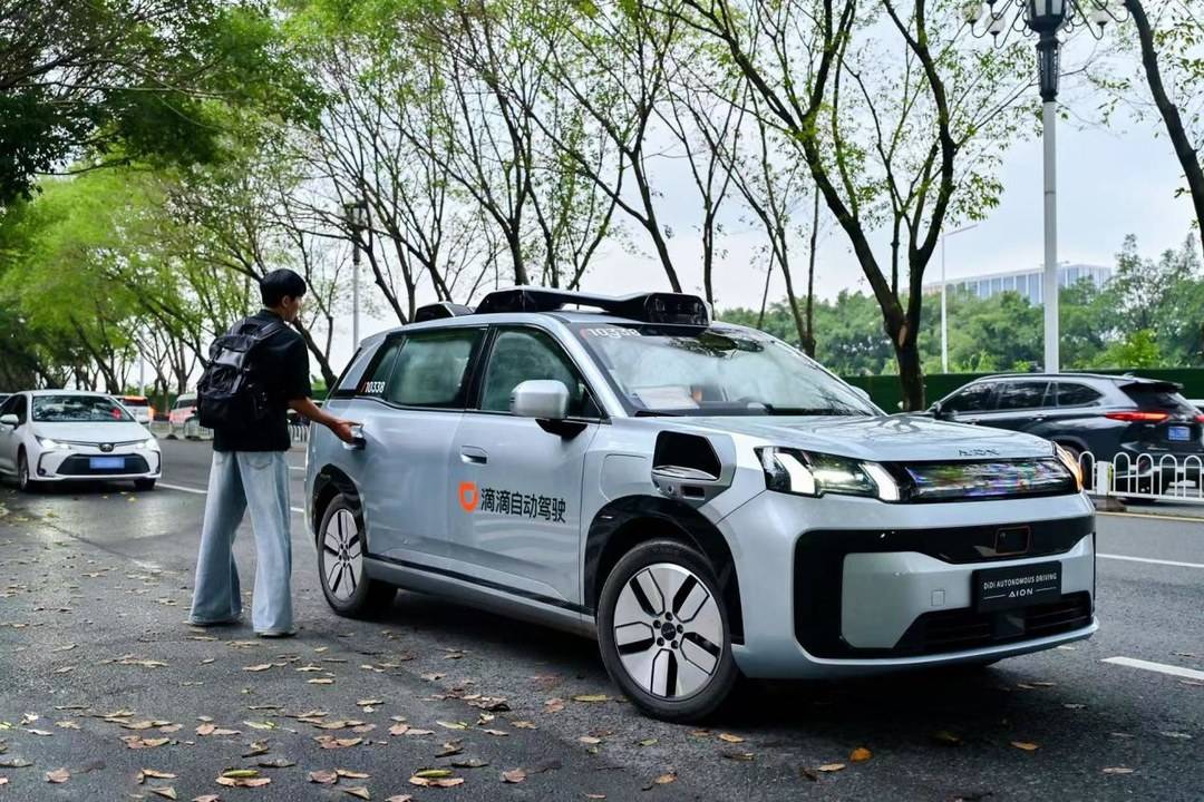 滴滴自动驾驶新一代Robotaxi车型R2