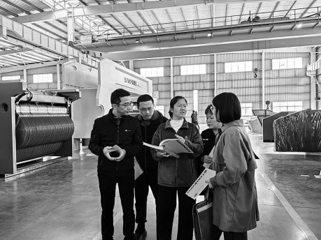 宁德保护中心工作人员深入企业一线调研。宁德保护中心 供图
